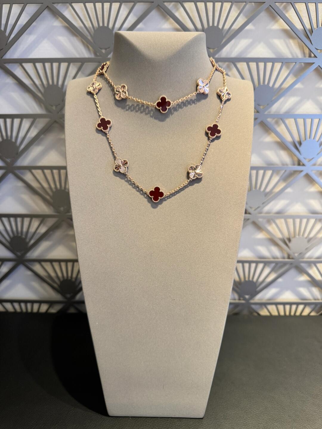 [Elowen jewels ]CLOVER 20 MOTIVE LASER KARNELIAN HALSKETTE