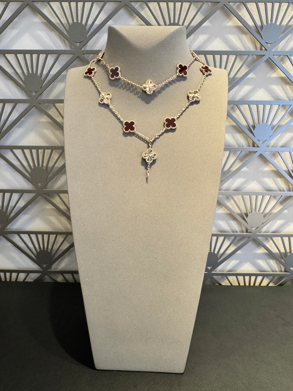 [Elowen jewels ]CLOVER 20 MOTIVE LASER KARNELIAN HALSKETTE