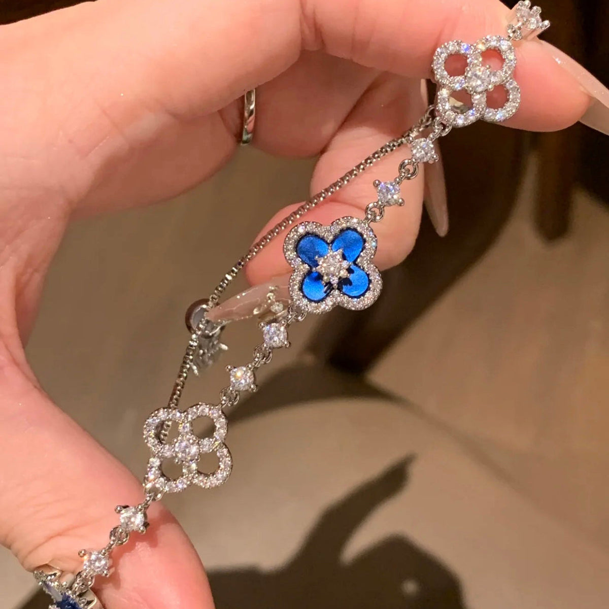 [Elowen jewels] クローバー 5モチーフ ピンク・ブルー・レッド・ホワイト ブレスレット