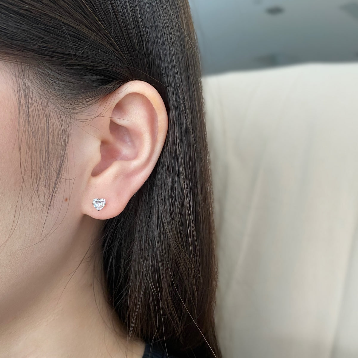 [Elowen Jewels ]Sparkling Heart Shaped Simple Earrings