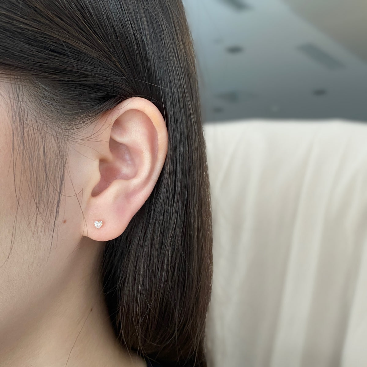 [Elowen Jewels ]Sparkling Heart Shaped Simple Earrings