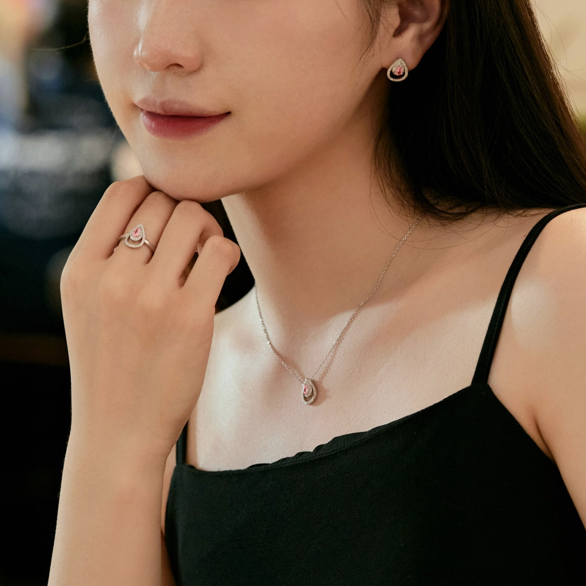 [Elowen Jewels ]Sparkling Delicate Water Drop Shape Daily Earrings