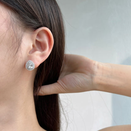 [Elowen Jewels ]Delicate Gorgeous Pear Cut Daily Earrings