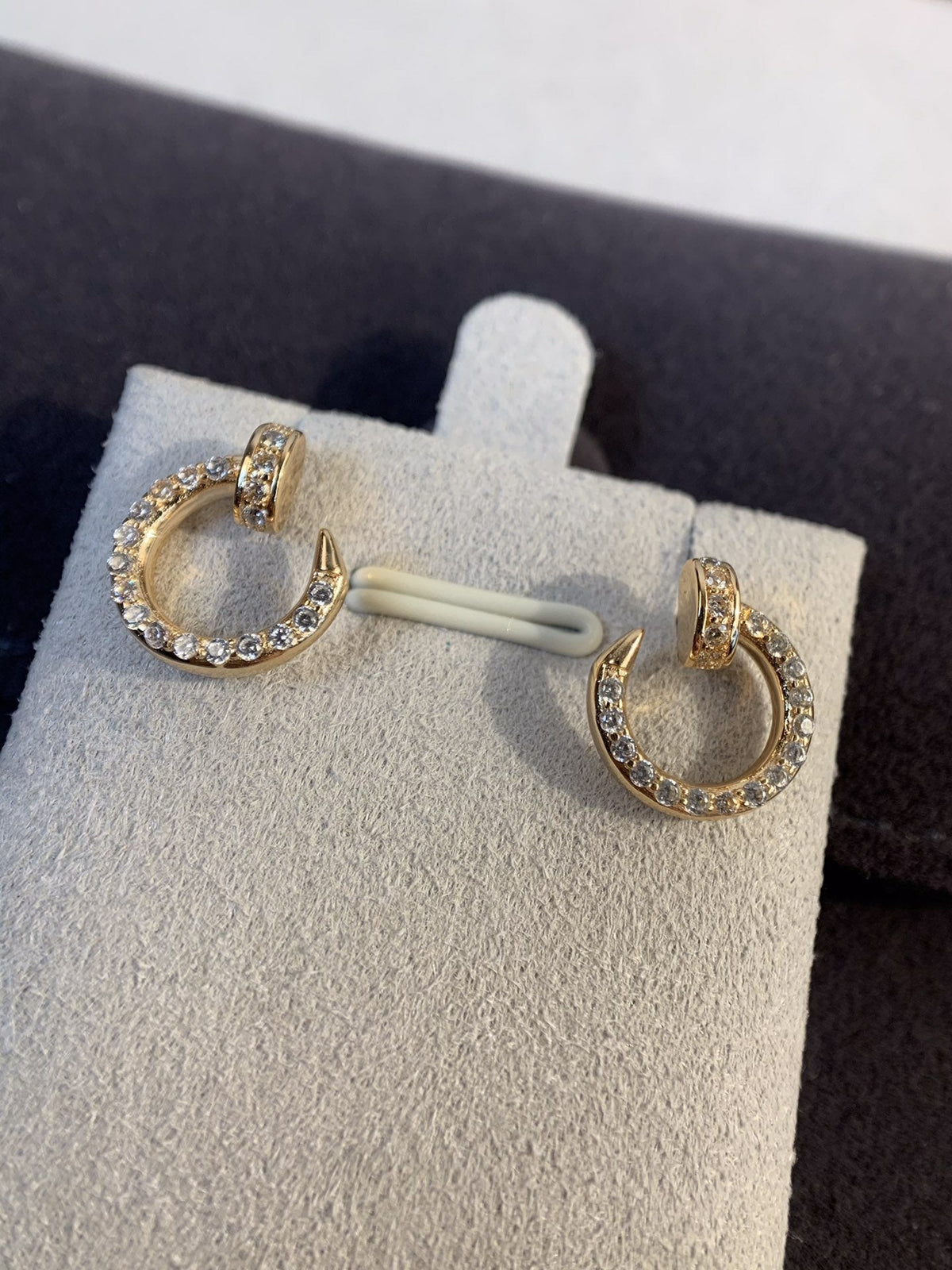 {
  "Elowen jewels": "Elowen ジュエリー",
  "JUSTE EARRINGS GOLD DIAMONDS": "JUSTE イヤリング ゴールド ダイヤモンド"
}