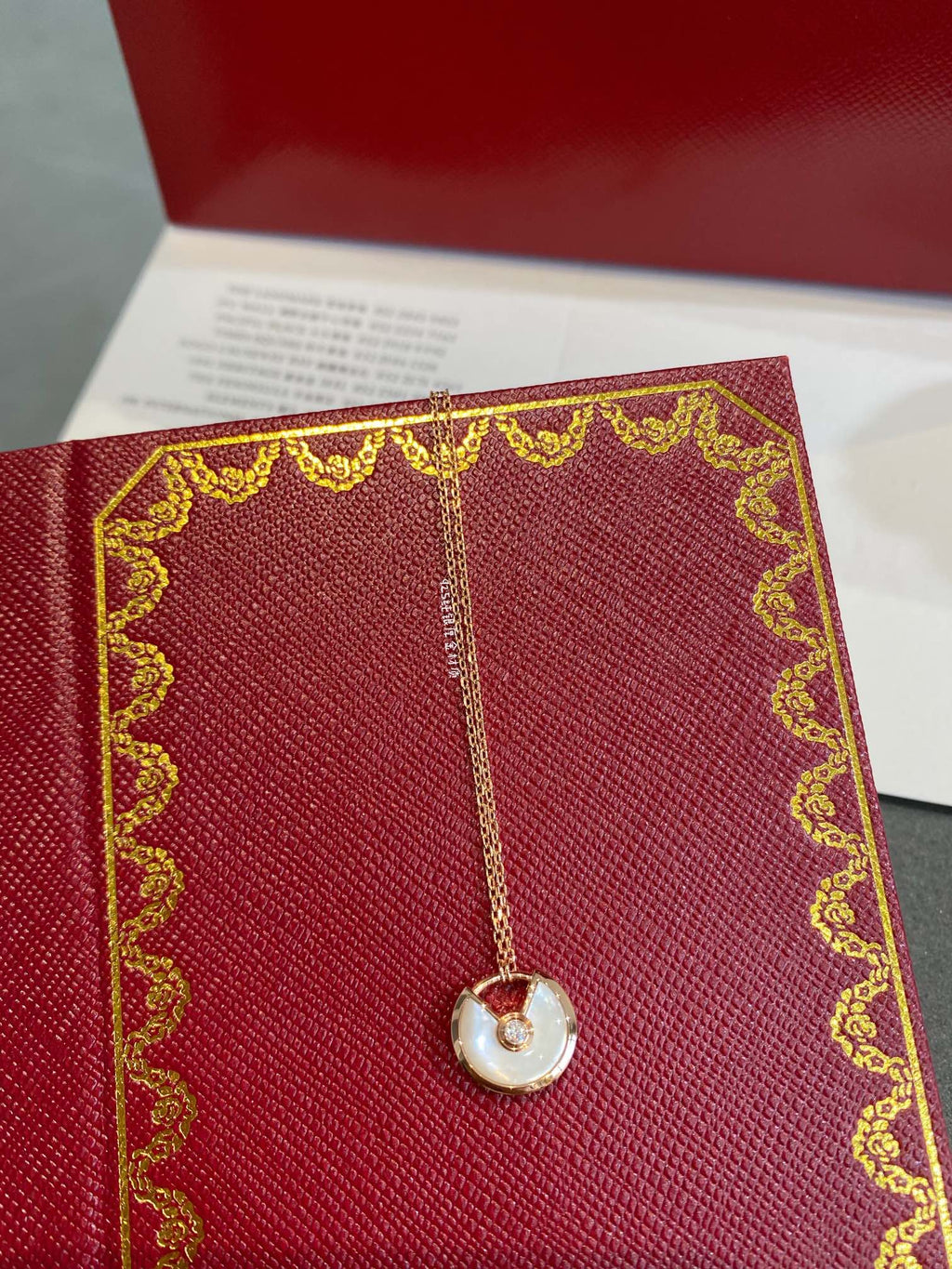 [Elowen jewels ]AMULETTE ROSEGOLD PERLMUTT-HALSKETTE