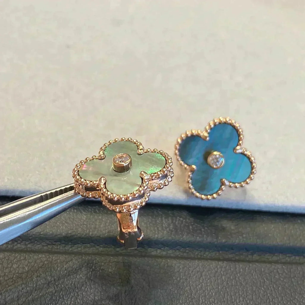 [Elowen jewels ]CLOVER MEDIUM 1 MOTIFS GRAY MOP  DIAMOND EARRINGS