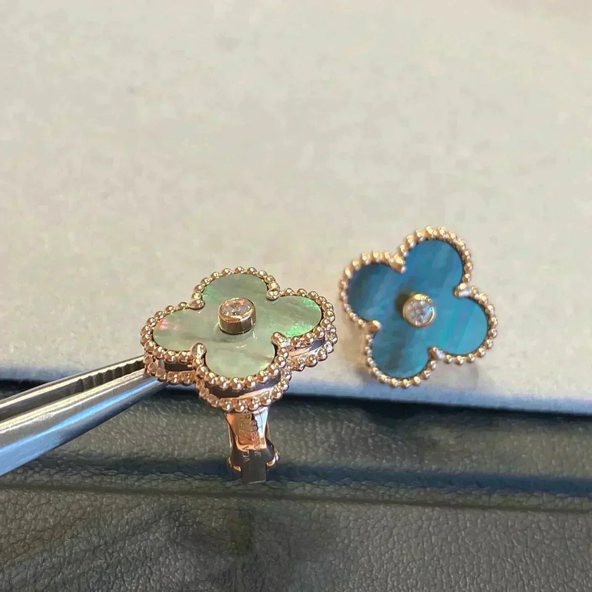 [Elowen jewels ]CLOVER MEDIUM 1 MOTIFS GRAY MOP  DIAMOND EARRINGS