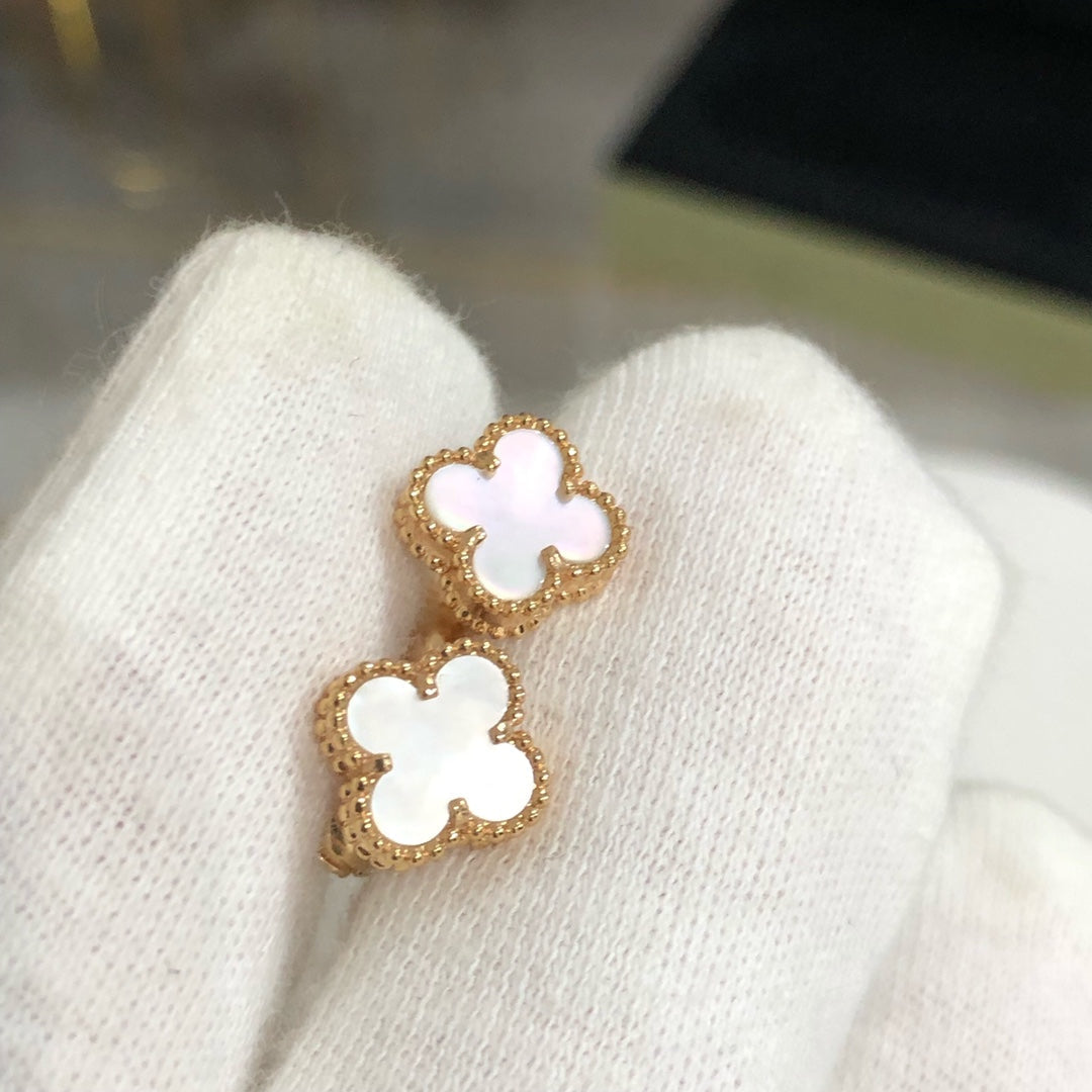 [Elowen jewels ]CLOVER MINI GOLD EARRINGS