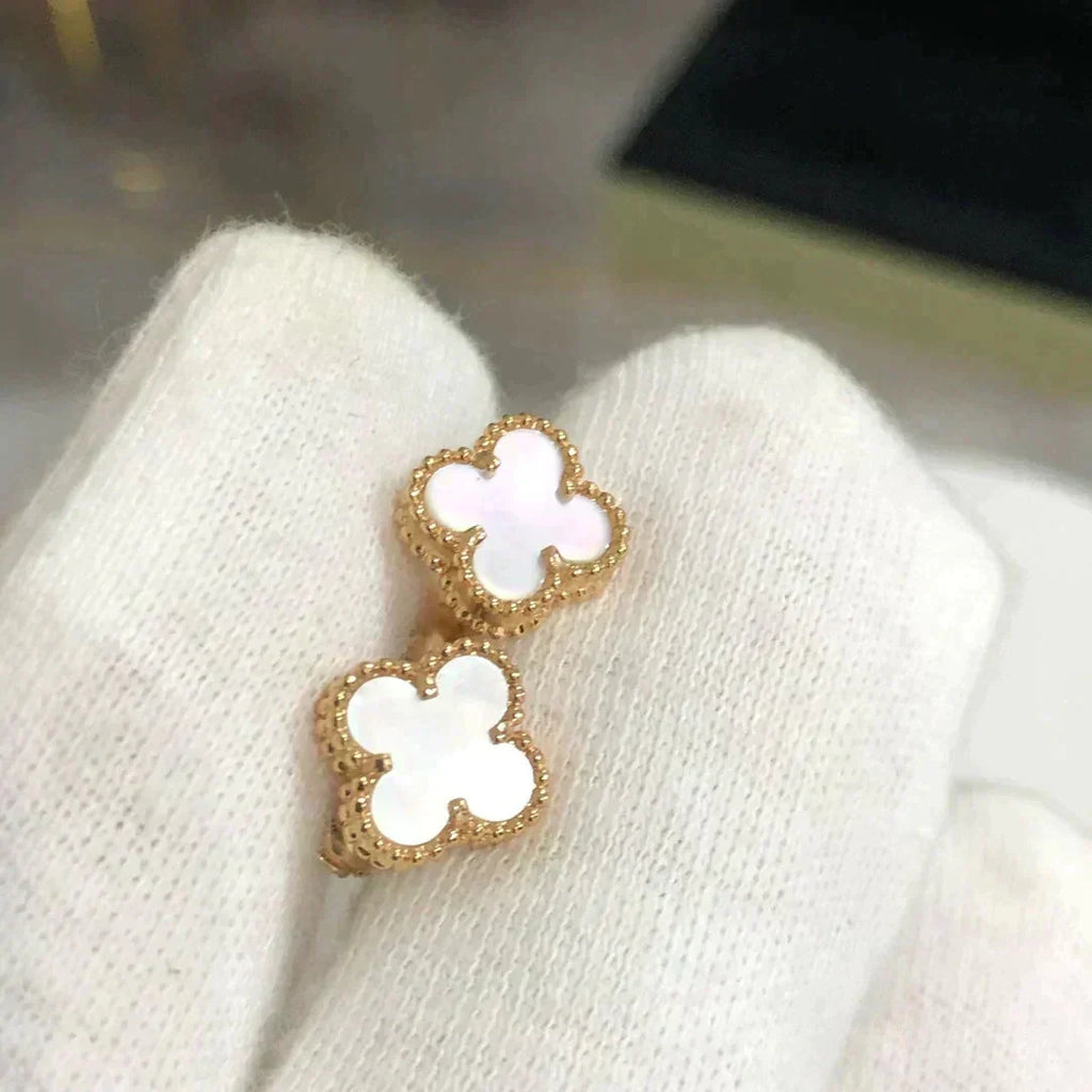 [Elowen jewels ]CLOVER MINI 9.5MM WHITE MOP EARRINGS