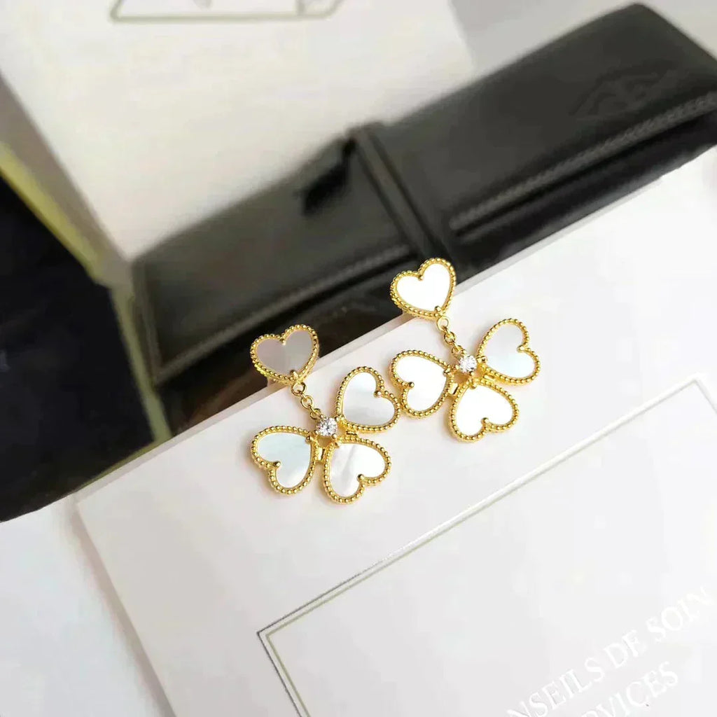 [Elowen jewels ]CLOVER SWEET WHITE MOP EARRINGS