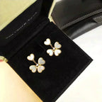 [Elowen jewels ]CLOVER SWEET WHITE MOP EARRINGS