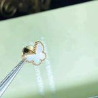 {
  "Elowen jewels": "Elowen jewels",
  "SWEET BUTTERFLY MOP EARSTUDS": "スウィート バタフライ マザーオブパール ピアス"
}