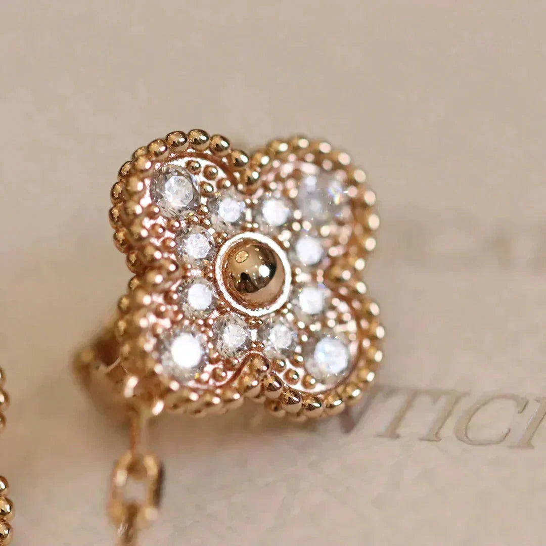[Elowen jewels ]CLOVER MEDIUM 1 MOTIFS FUll DIAMOND EARRINGS