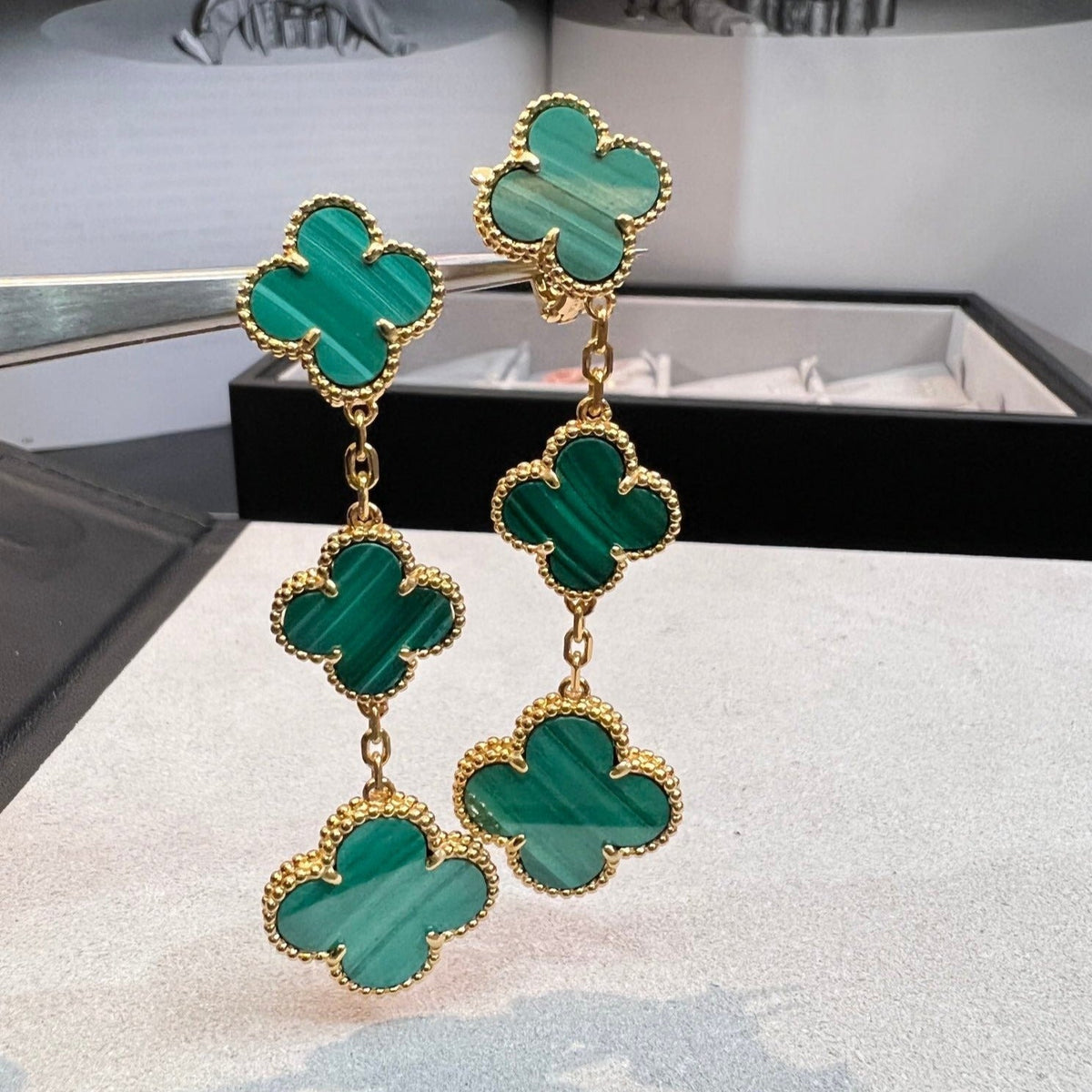 [Elowen jewels ]KLEEBLATT MALACHIT 3 MOTIVE GOLD