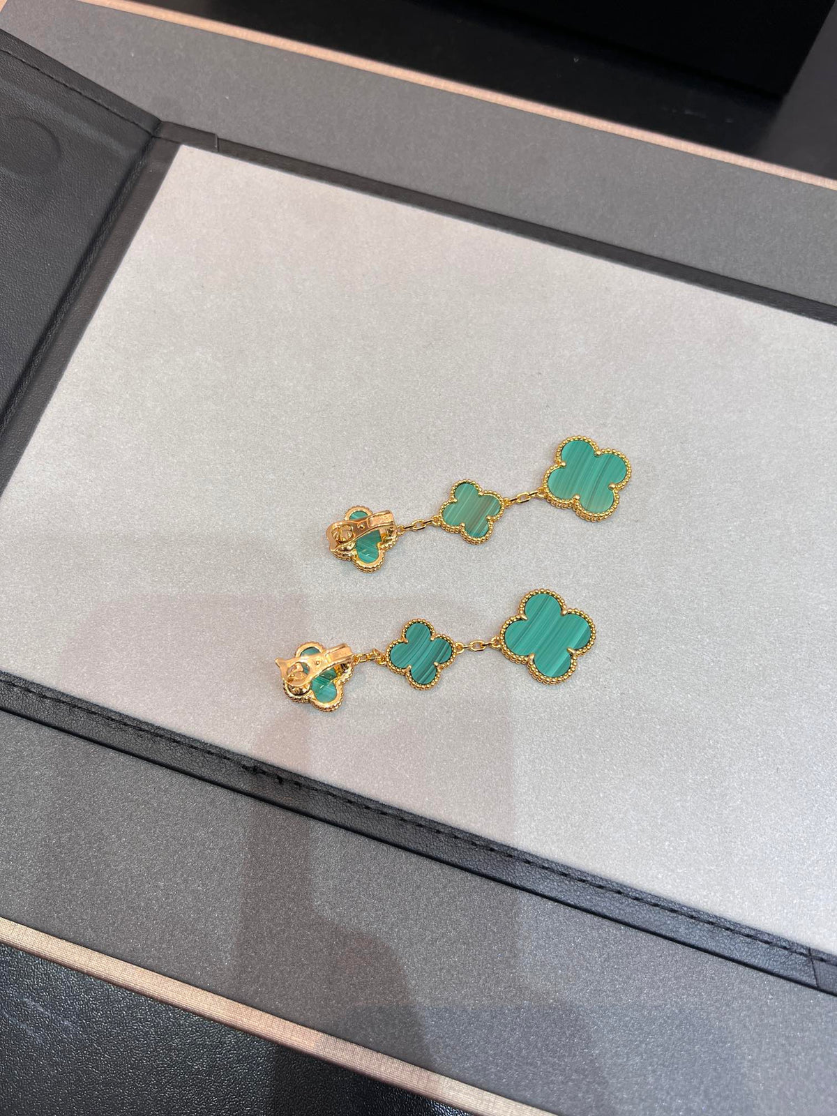 [Elowen jewels ]KLEEBLATT MALACHIT 3 MOTIVE GOLD