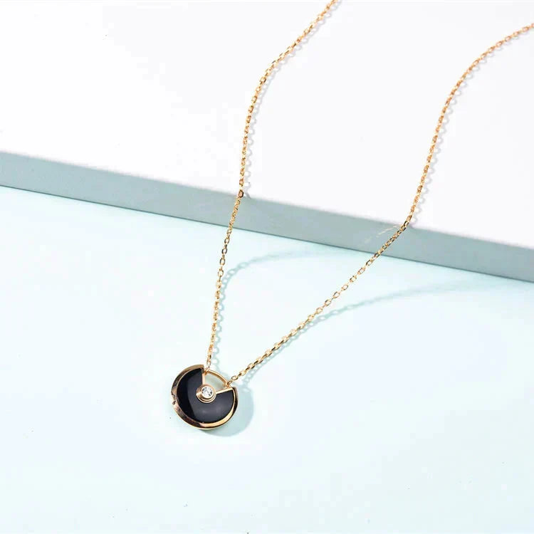 [Elowen jewels ]AMULETTE GOLD KARNEOL ONYX HALSKETTE