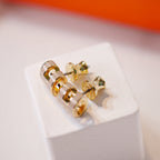[Elowen jewels ]MINI POP H GOLD EARRINGS GREY