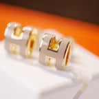 [Elowen jewels ]MINI POP H GOLD EARRINGS GREY