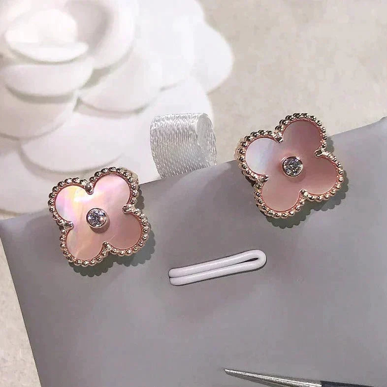 [Elowen jewels] クローバー ミディアム 1モチーフ ピンクMOP ダイヤモンド イヤリング