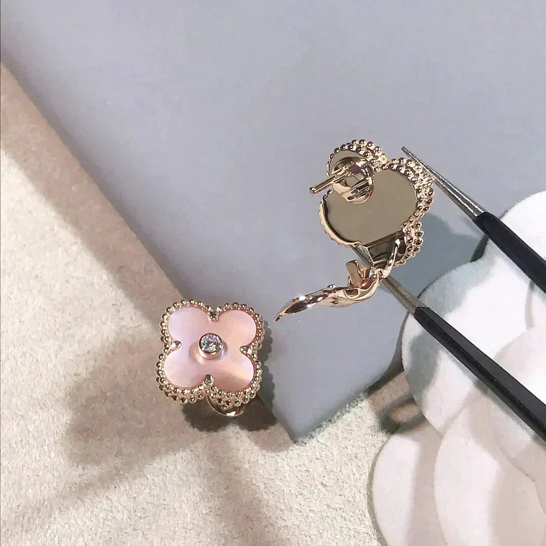 [Elowen jewels] クローバー ミディアム 1モチーフ ピンクMOP ダイヤモンド イヤリング