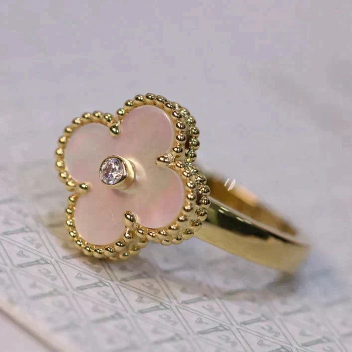 [Elowen jewels ]CLOVER ROSÉ-PERLMUTT-RING GOLD DIAMANT