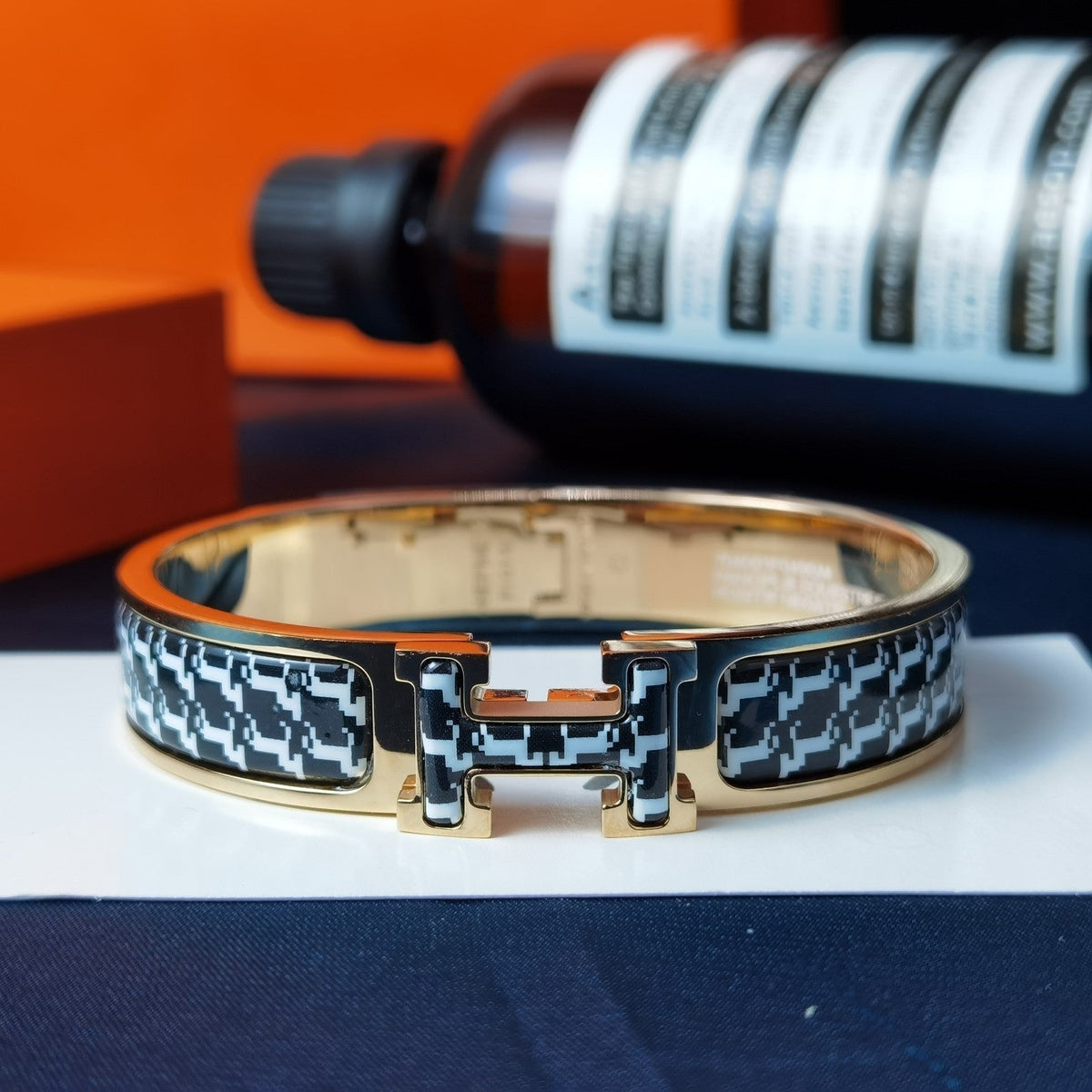 {
  "Elowen jewels": "Elowen jewels",
  "H HORSE BRACELET 12MM": "H ホースブレスレット 12MM"
}