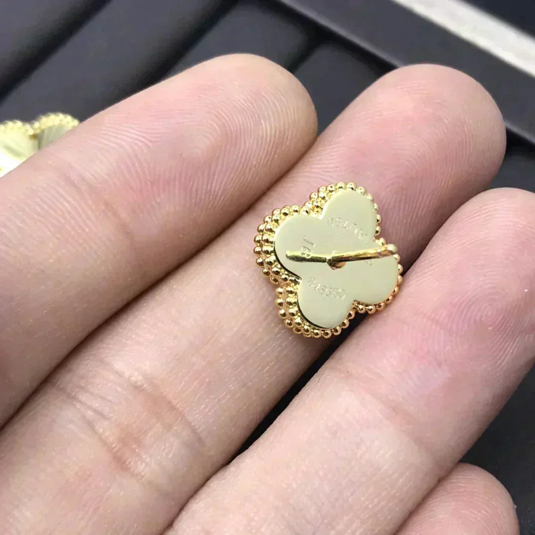 [Elowen jewels ]CLOVER MINI 9.5MM LASER EARRINGS