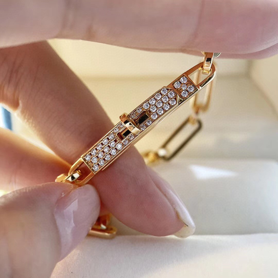 {
  "Elowen jewels": "Elowen Schmuck",
  "CHAINE BRACELET SMALL MODEL DIAMOND": "ARMBANDKETTE KLEINES MODELL DIAMANT"
}