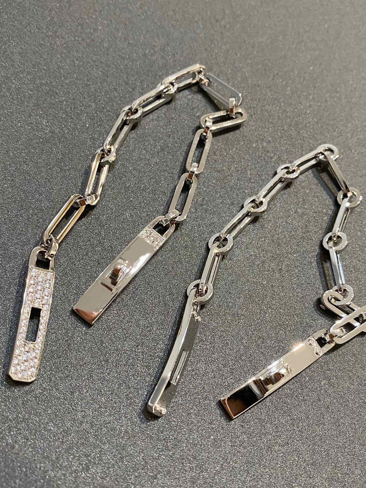 {
  "Elowen jewels": "Elowen Schmuck",
  "CHAINE BRACELET SMALL MODEL DIAMOND": "ARMBANDKETTE KLEINES MODELL DIAMANT"
}