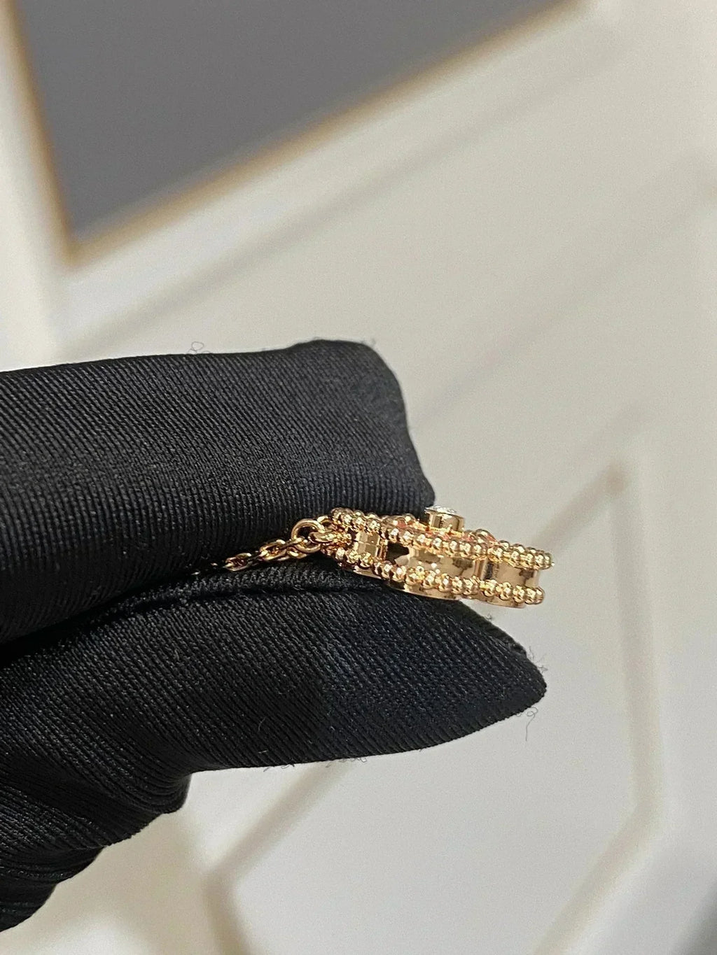 [Elowen jewels ]CLOVER 15MM DIAMOND RHODONIT-HALSKETTE