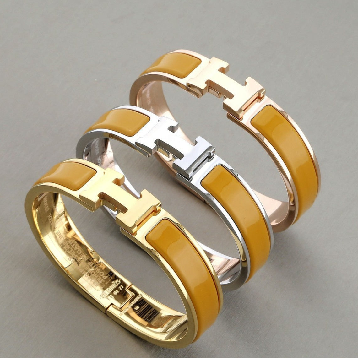 {
  "Elowen jewels": "Elowen Schmuck",
  "H BRACELET PERU 12MM": "H-ARMBAND PERU 12MM"
}