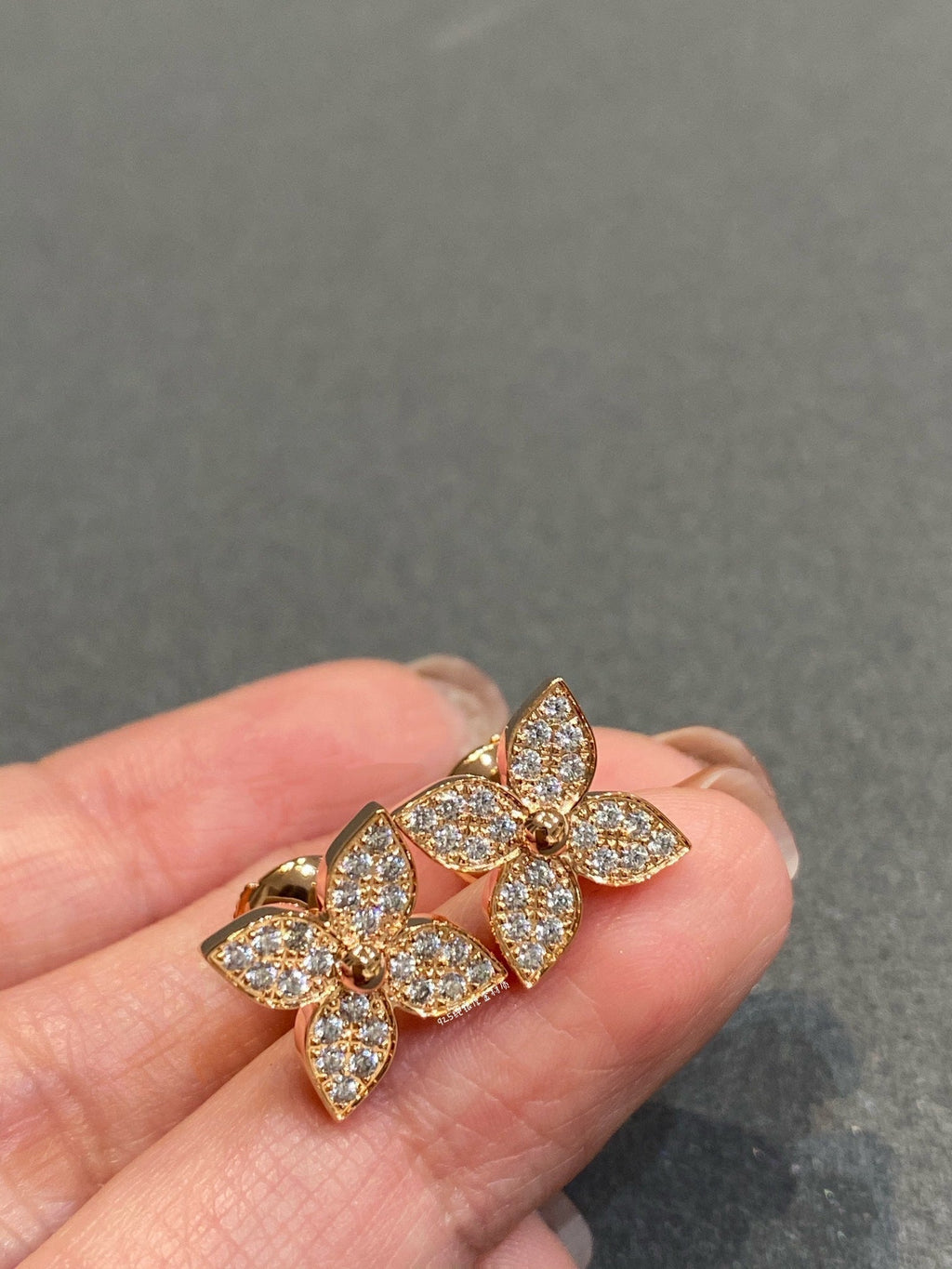 [Elowen jewels ]STAR DIAMOND EARRINGS