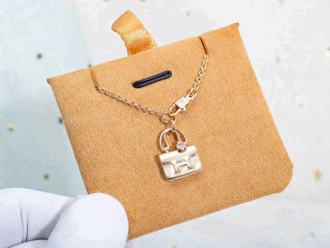 [Elowen jewels ]AMULETTE PEDANT ROSE GOLD NECKLACE