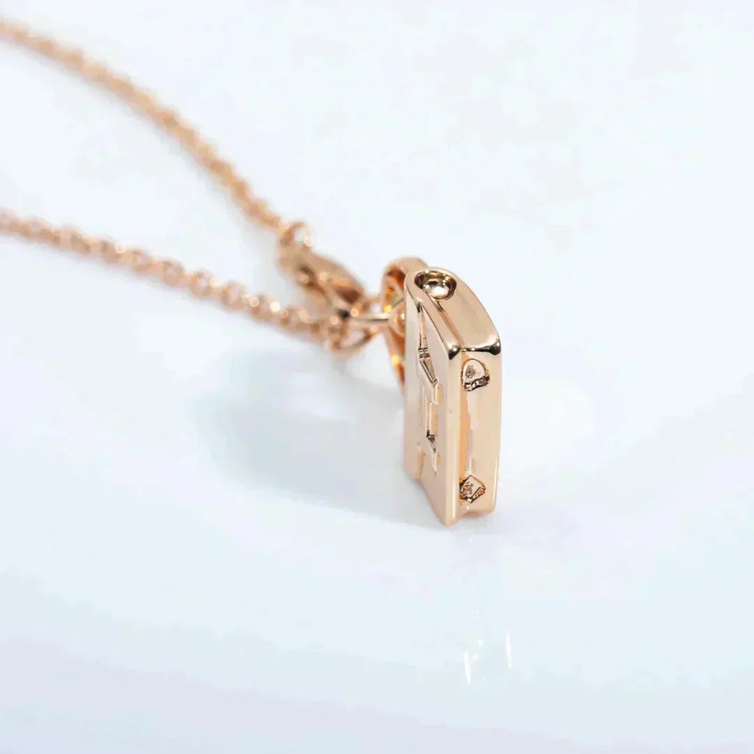 [Elowen jewels ]AMULETTE PEDANT ROSE GOLD NECKLACE