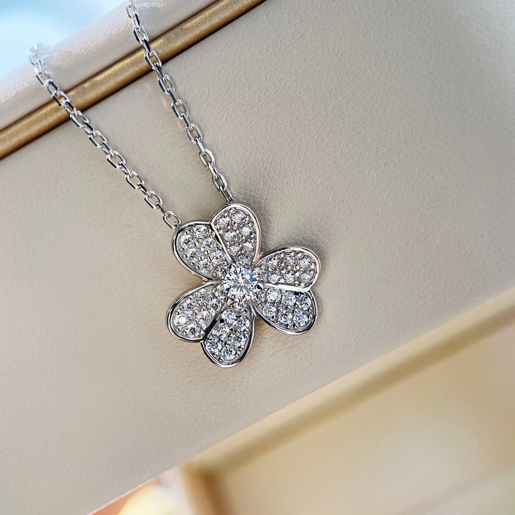 [Elowen jewels ]CLOVER DIAMOND NECKLACE SILVER
