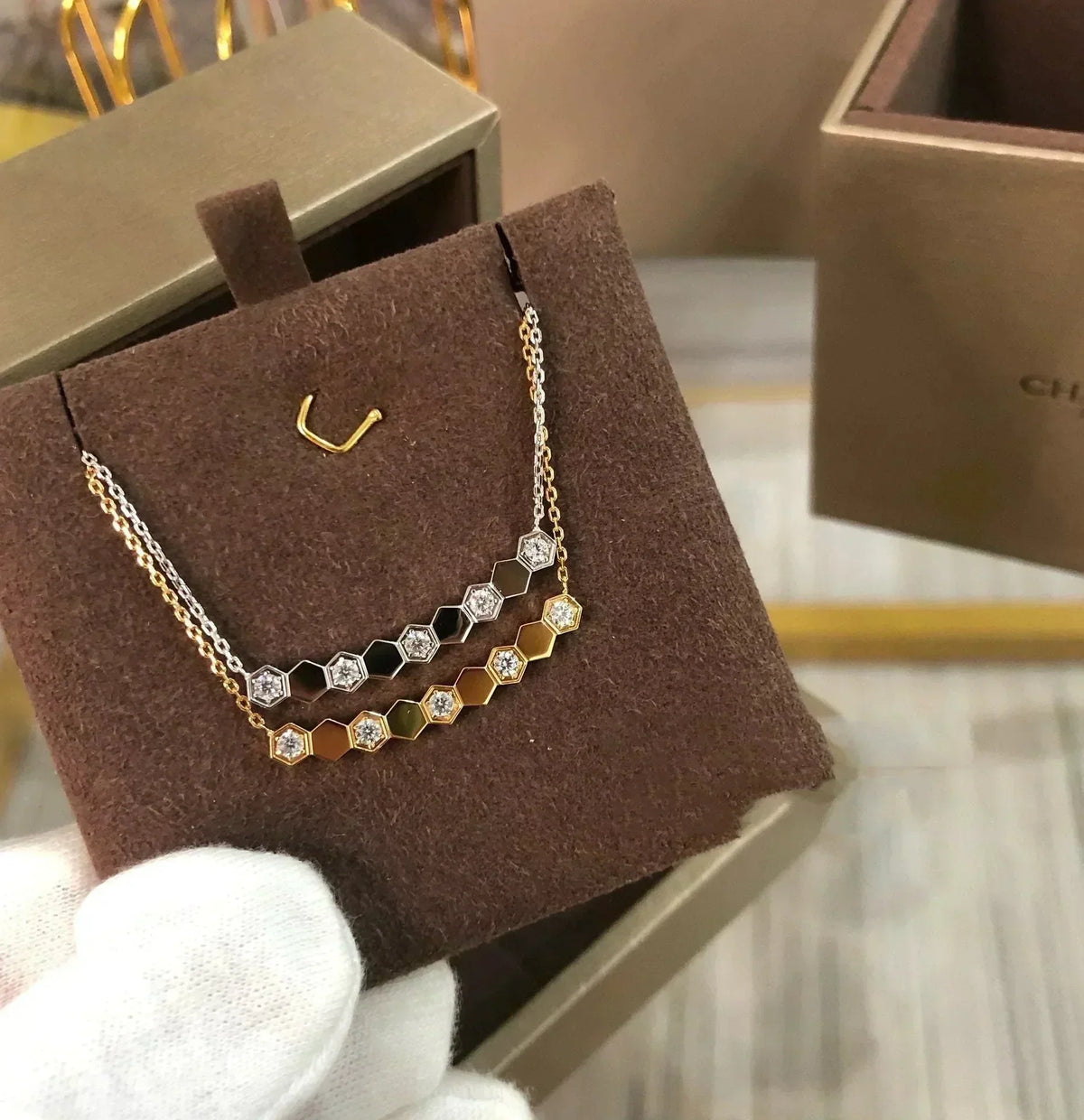 [Elowen jewels ]BEE LOVE NECKLACE DIAMOND