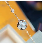 {
  "Elowen jewels": "エロウェン・ジュエルズ",
  "SUN MOP GOLD 1 DIAMOND NECKLACE": "サン MOP ゴールド 1ダイヤモンド ネックレス"
}