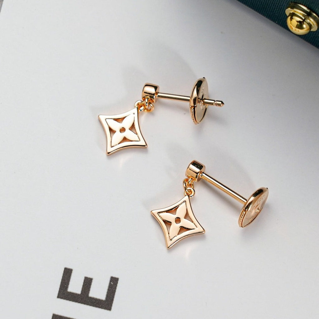 [Elowen jewels ]スターピアス ゴールド