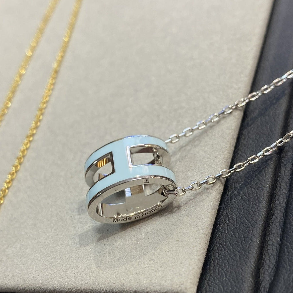 [Elowen jewels ]POP H LIGHT BLUE NECKLACE