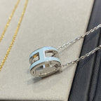 [Elowen jewels ]POP H LIGHT BLUE NECKLACE