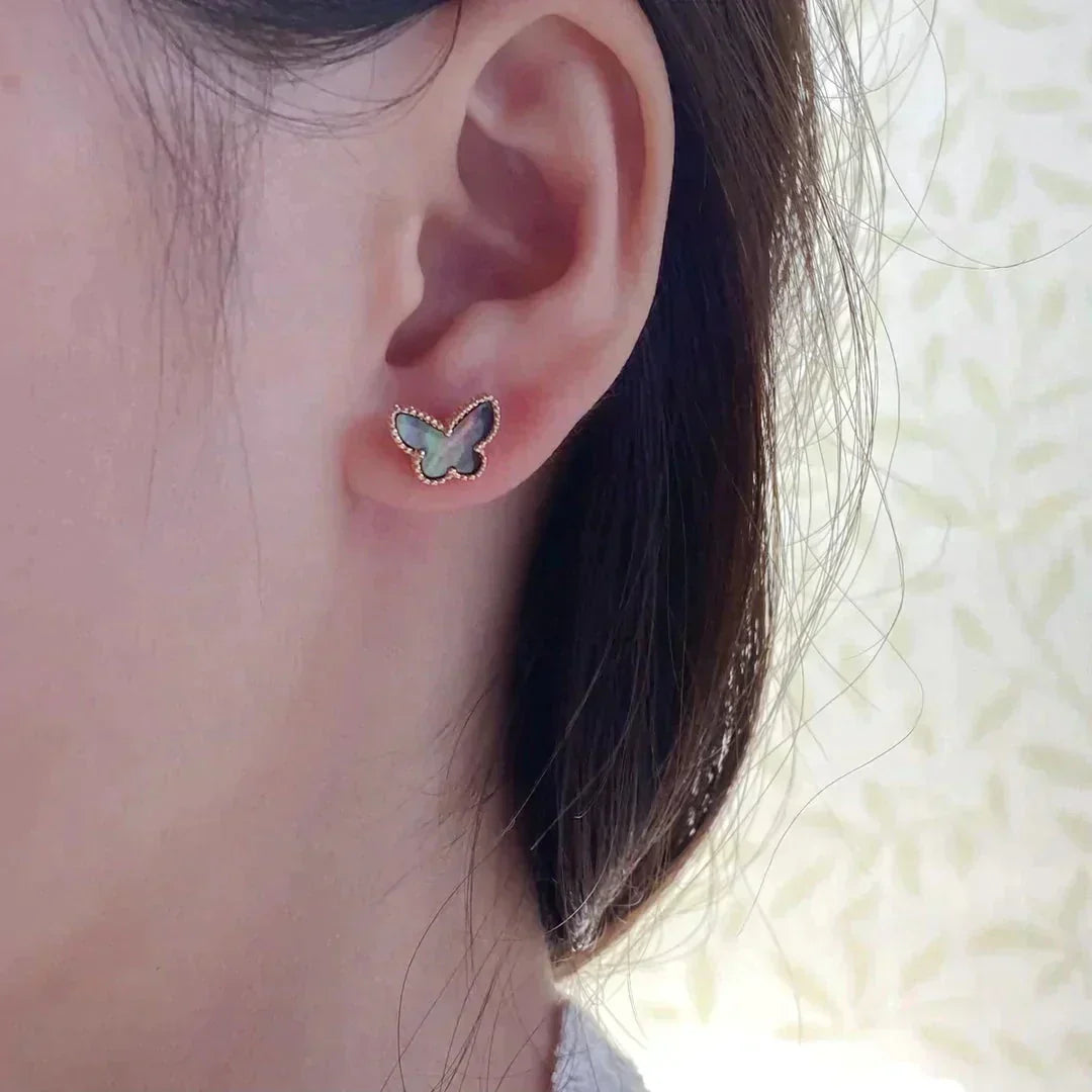 {
"Elowen jewels": "Elowen jewels",
"BUTTERFLY DARK MOP  EARRINGS": "BUTTERFLY DUNKLE PERLMUTT-OHRRINGE"
}