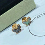 {
"Elowen jewels": "Elowen jewels",
"BUTTERFLY DARK MOP  EARRINGS": "BUTTERFLY DUNKLE PERLMUTT-OHRRINGE"
}