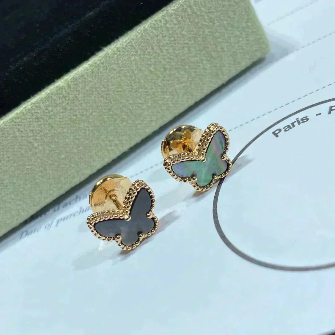 {
"Elowen jewels": "Elowen jewels",
"BUTTERFLY DARK MOP  EARRINGS": "BUTTERFLY DUNKLE PERLMUTT-OHRRINGE"
}