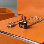 [Elowen jewels ]CONSTANCE SCHWARZER ANHÄNGER ROSÉGOLD-HALSKETTE
