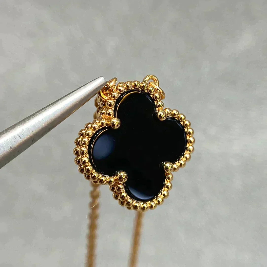 [Elowen jewels ]CLOVER 15MM BLACK ONYX SINGLE FLOWER NECKLACE