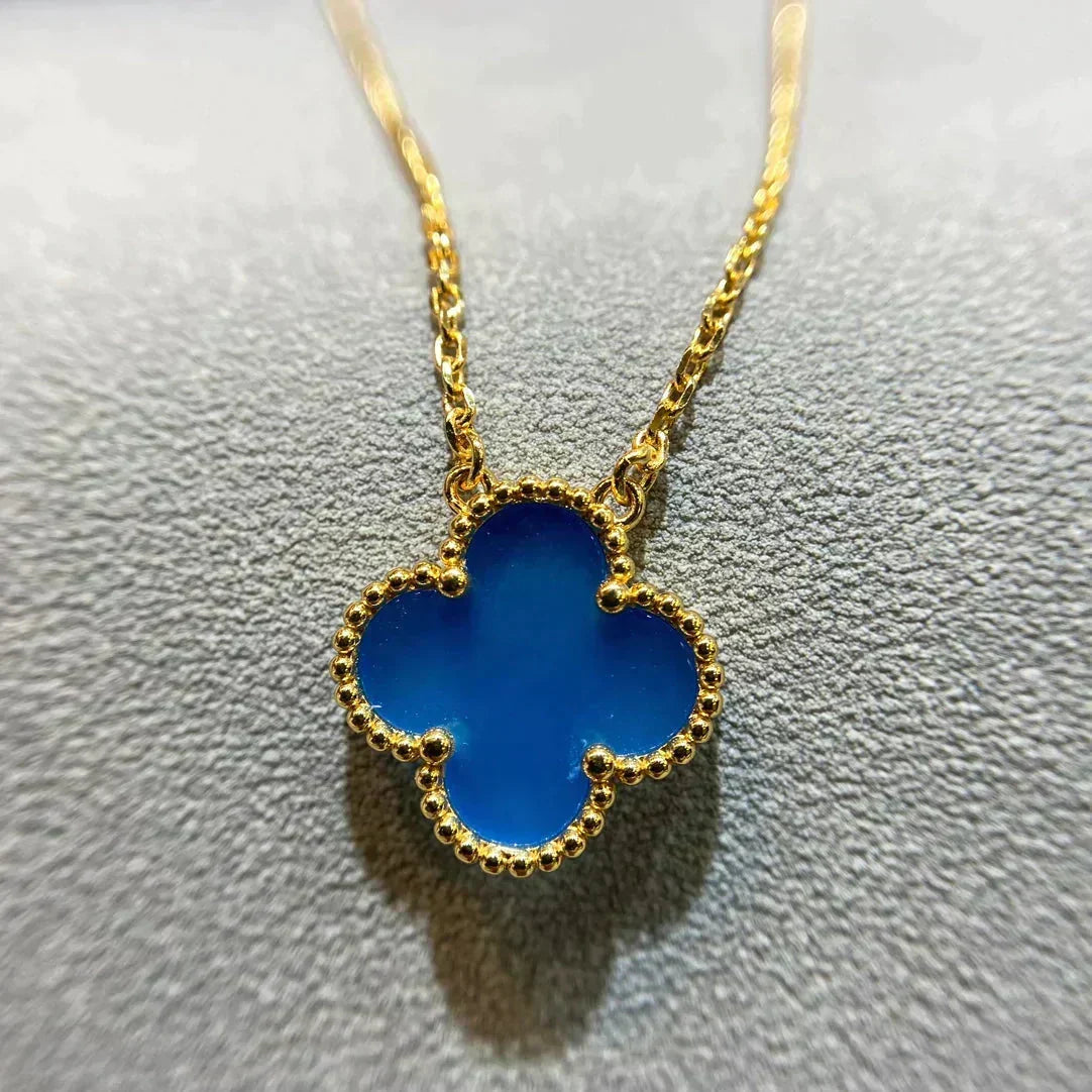 [Elowen jewels ]CLOVER 15MM BLAUER ACHAT-HALSKETTE