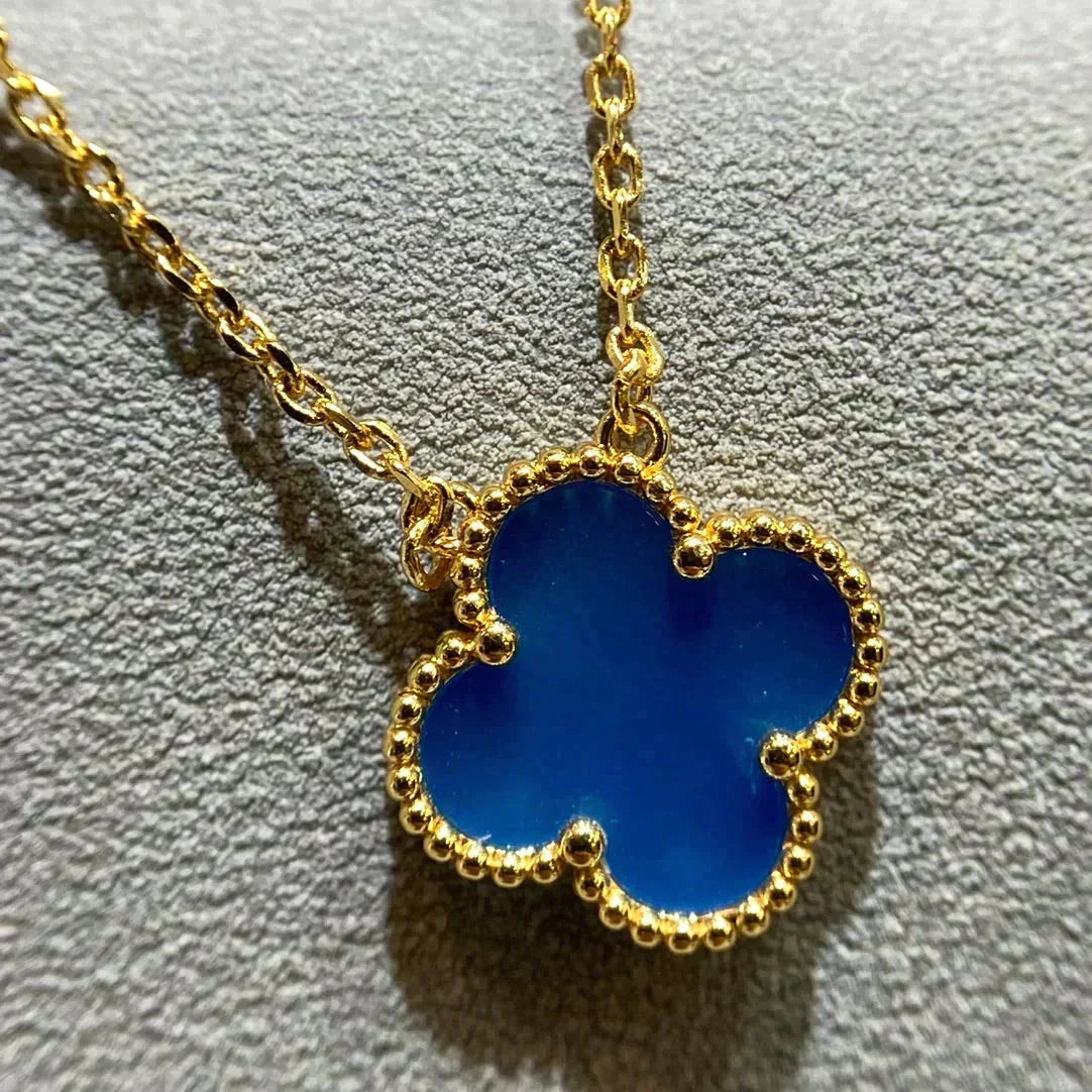 [Elowen jewels ]CLOVER 15MM BLAUER ACHAT-HALSKETTE