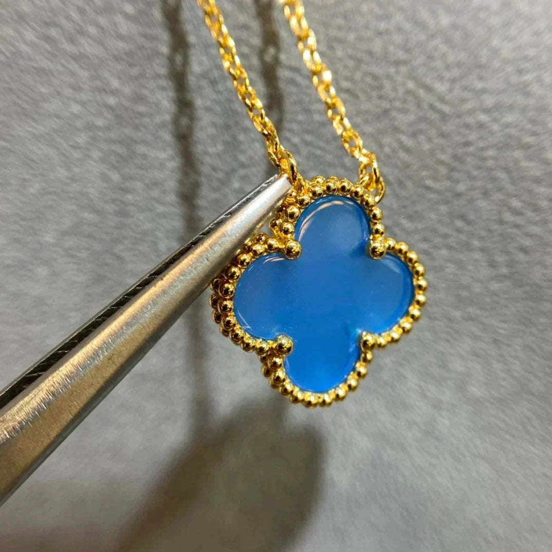 [Elowen jewels ]CLOVER 15MM BLAUER ACHAT-HALSKETTE