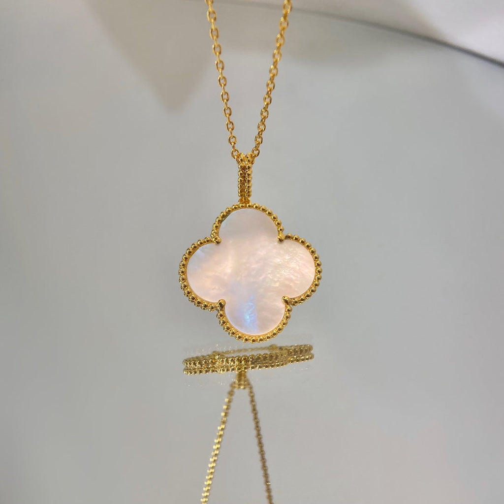 [Elowen jewels ]CLOVER 25MM MOP LARGE PENDANT NECKLACE