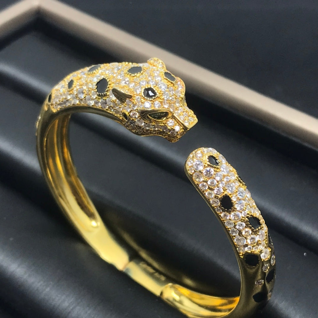 {
  "Elowen jewels": "Elowen jewels",
  "PANTHERE BIG BRACELET DIAMONDS": "パンテール ビッグブレスレット ダイヤモンド"
}